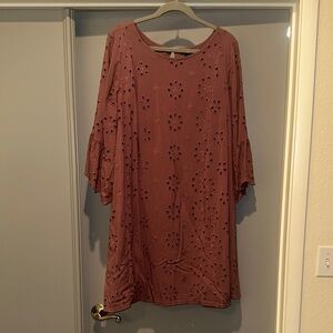 Torrid size 2 Floral Eyelet midi Dress in Mauve
